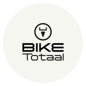 Franchisees van Biketotaal met gepersonaliseerde stickers voor de Urban Arrow Family