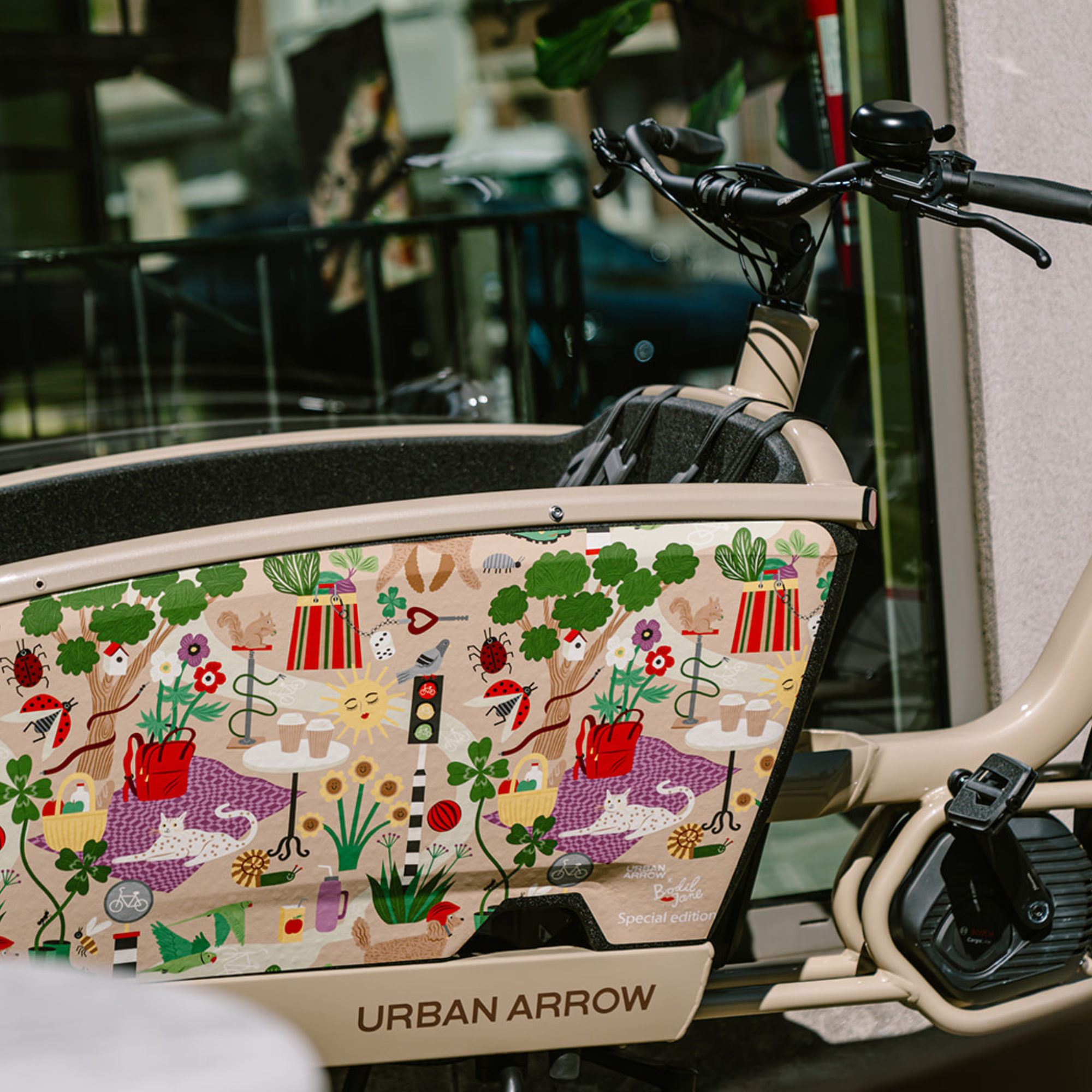Special Edition - Urban Arrow Latte x Bodil Jane